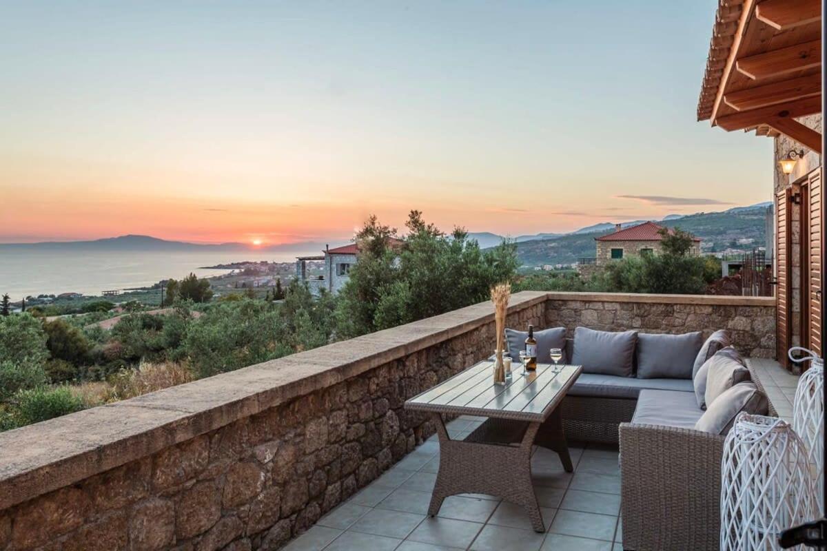 Lévktron Mani Panoramic Seaviews - Luxury Summer Haven מראה חיצוני תמונה
